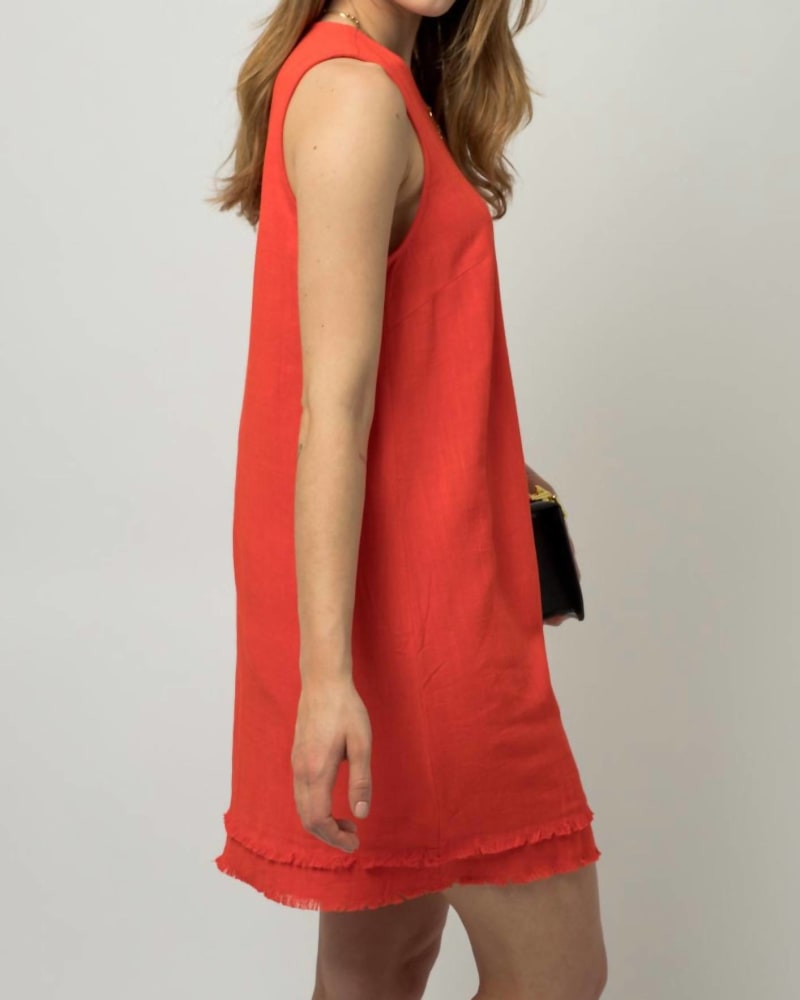 Back of a model wearing a size Large The Virginia Double Frayed Sleeveless Linen Shift Dress In Tomato in Tomato by Gilli. | dia_product_style_image_id:345642